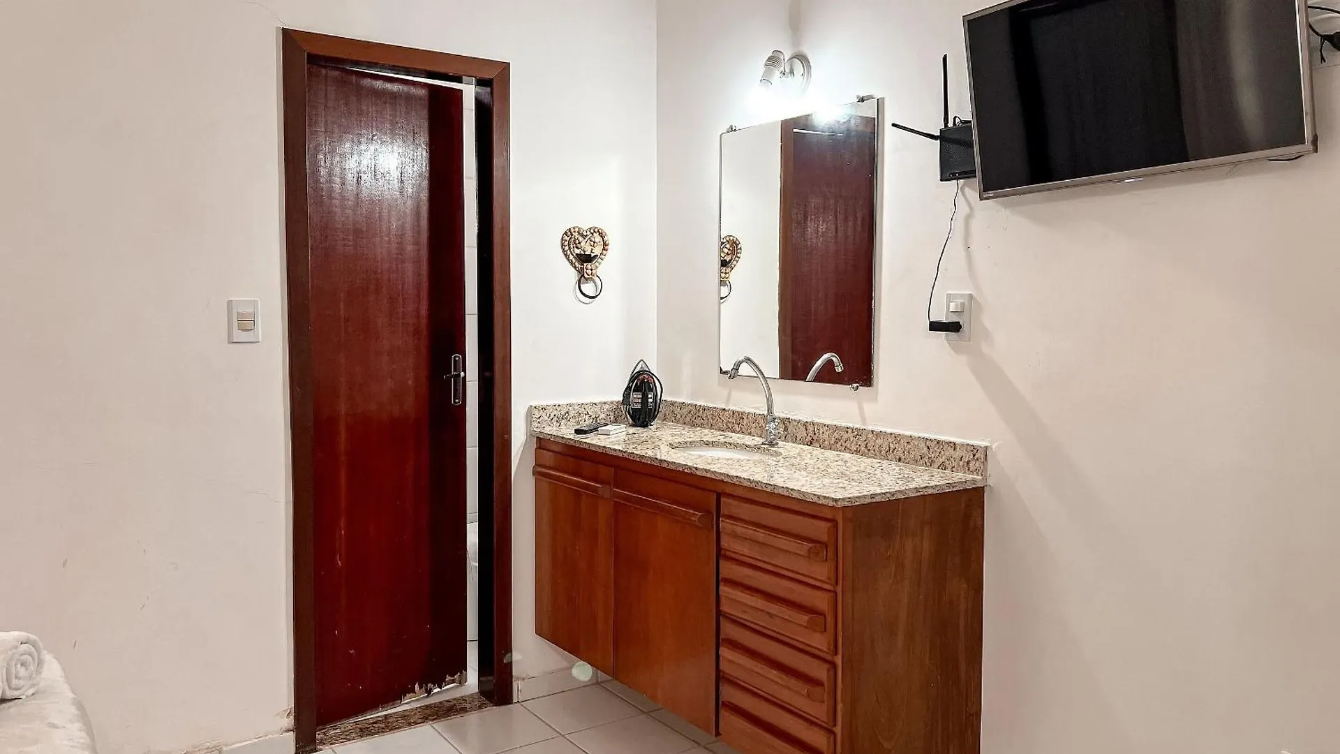 Casa Em Condominio Localizado A Aproximadamente 250M Da Praia De Taperapua E Da Arena Axe Moi, Com 3 Suites Todas Com Ar Condicionado, Piscinas Adulto E Infantil, Sauna, Portaria 24Hrs E Internet Privativa 300Mbps. Porto Seguro