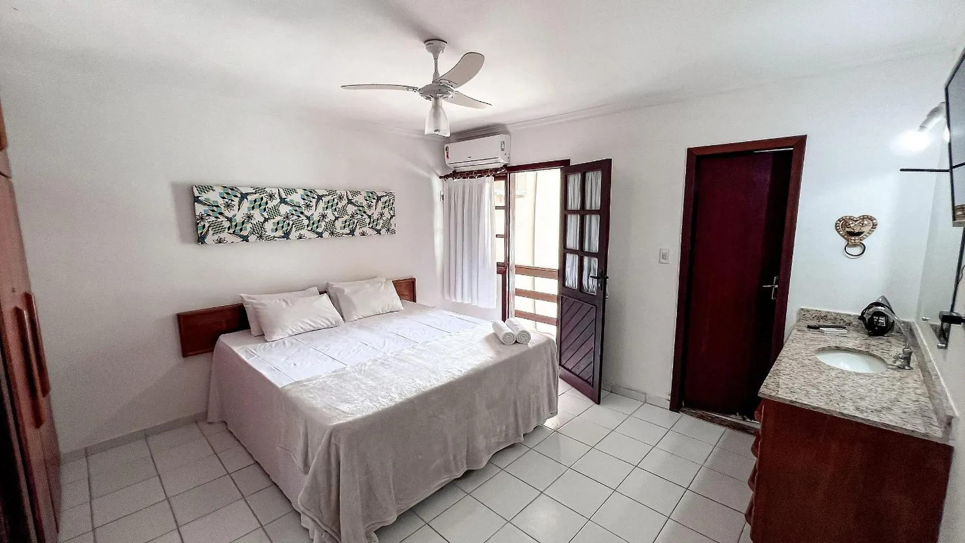 Nyaraló Casa Em Condominio Localizado A Aproximadamente 250M Da Praia De Taperapua E Da Arena Axe Moi, Com 3 Suites Todas Com Ar Condicionado, Piscinas Adulto E Infantil, Sauna, Portaria 24Hrs E Internet Privativa 300Mbps. Porto Seguro Brazília