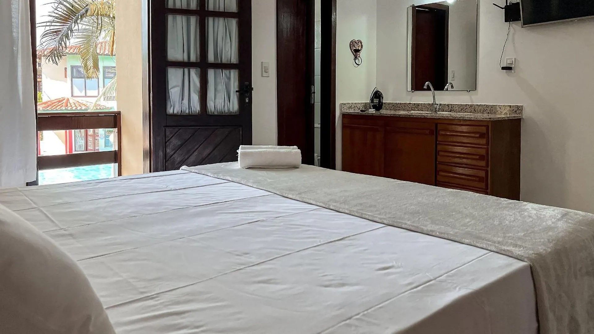 Nyaraló Casa Em Condominio Localizado A Aproximadamente 250M Da Praia De Taperapua E Da Arena Axe Moi, Com 3 Suites Todas Com Ar Condicionado, Piscinas Adulto E Infantil, Sauna, Portaria 24Hrs E Internet Privativa 300Mbps. Porto Seguro Brazília