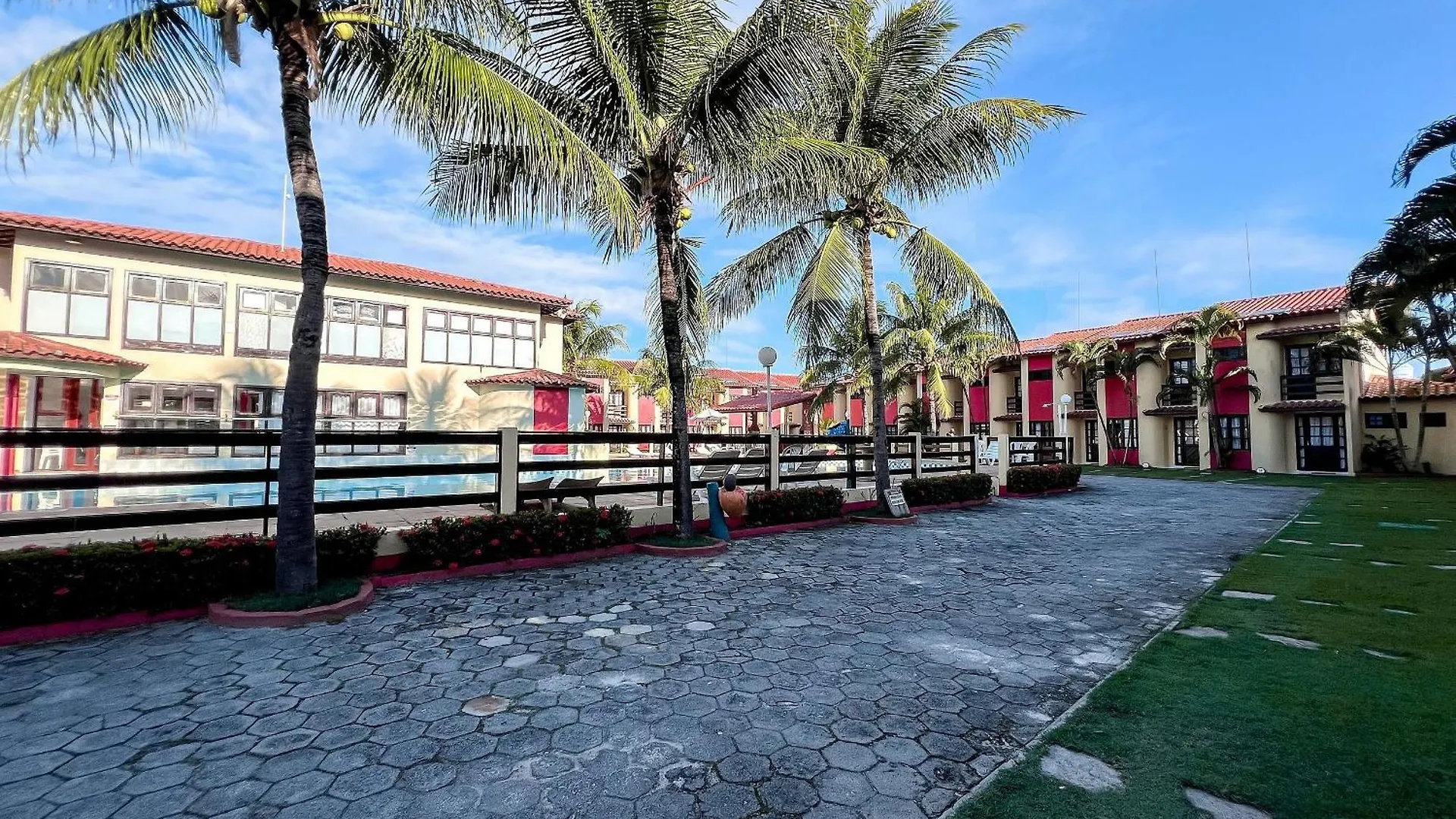 Nyaraló Casa Em Condominio Localizado A Aproximadamente 250M Da Praia De Taperapua E Da Arena Axe Moi, Com 3 Suites Todas Com Ar Condicionado, Piscinas Adulto E Infantil, Sauna, Portaria 24Hrs E Internet Privativa 300Mbps. Porto Seguro Brazília