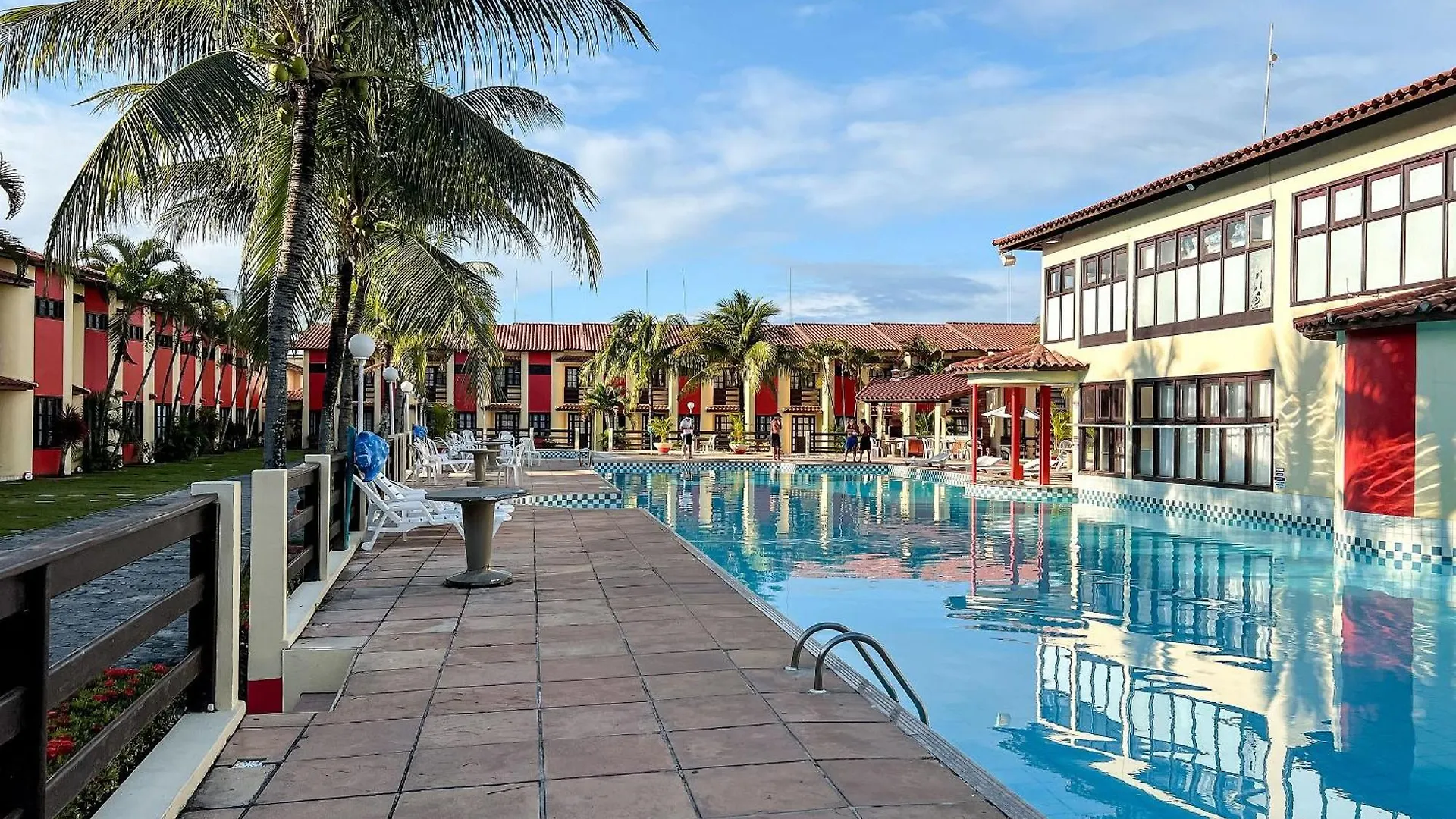 Casa Em Condominio Localizado A Aproximadamente 250M Da Praia De Taperapua E Da Arena Axe Moi, Com 3 Suites Todas Com Ar Condicionado, Piscinas Adulto E Infantil, Sauna, Portaria 24Hrs E Internet Privativa 300Mbps. Porto Seguro