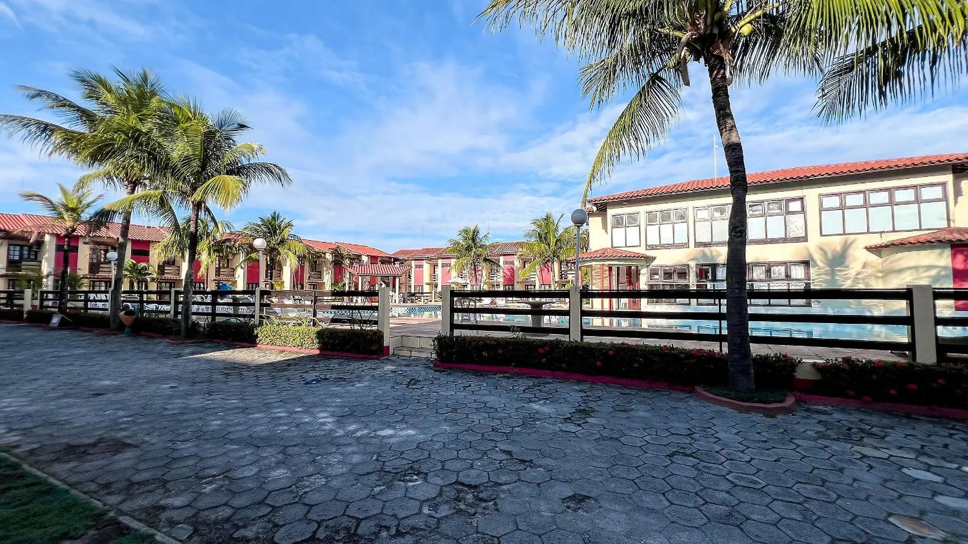 Casa Em Condominio Localizado A Aproximadamente 250M Da Praia De Taperapua E Da Arena Axe Moi, Com 3 Suites Todas Com Ar Condicionado, Piscinas Adulto E Infantil, Sauna, Portaria 24Hrs E Internet Privativa 300Mbps. Porto Seguro 0*,